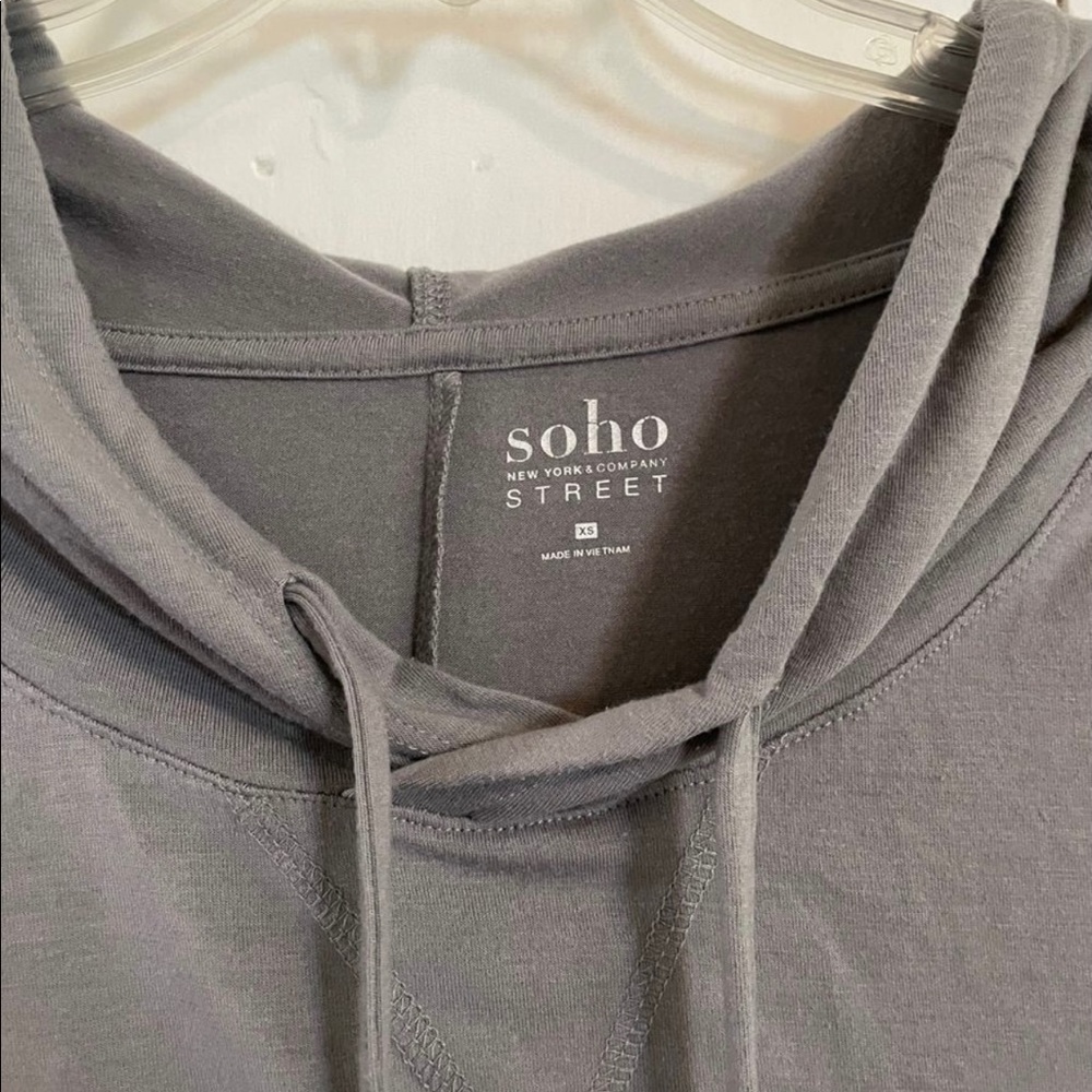 pullover - Picture 2 of 3